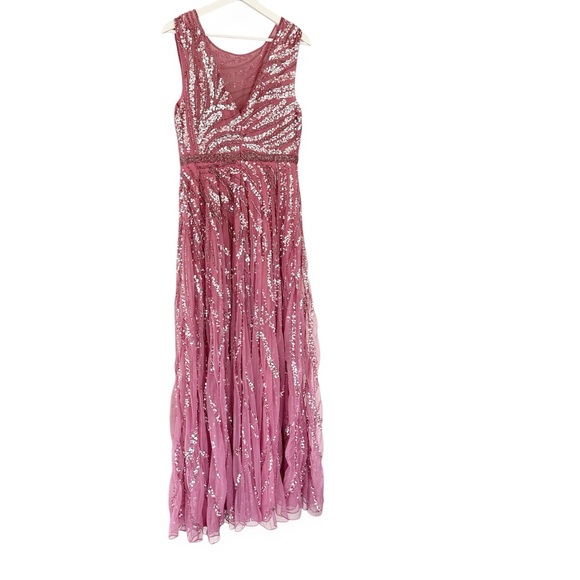 Mac Duggal • Cap Sleeve Boat Neck Gown - Picture 4 of 16